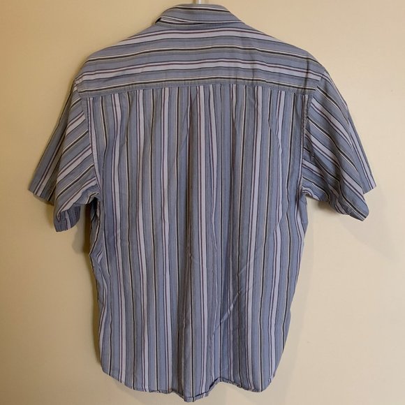 Van Heusen Men's Short Sleeve Button Down Shirt (Size Medium) - Picture 2 of 7